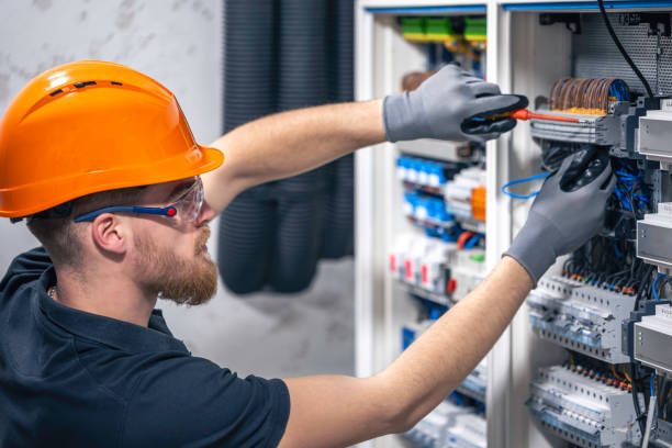 Best Local Electrician Companies  in Pleasant Prairie, WI